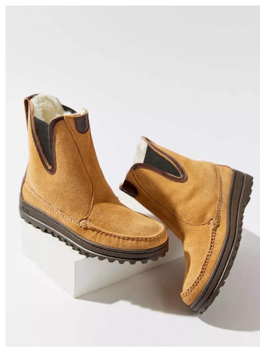 Quoddy Barn Boot Suede 9 NWOT